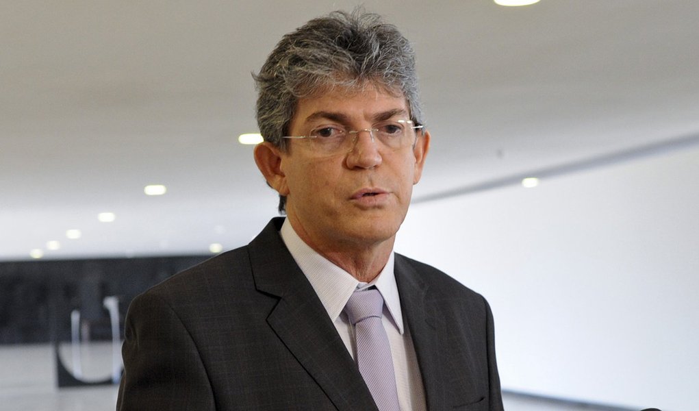 "O que está aí não é projeto exclusivo do PT"