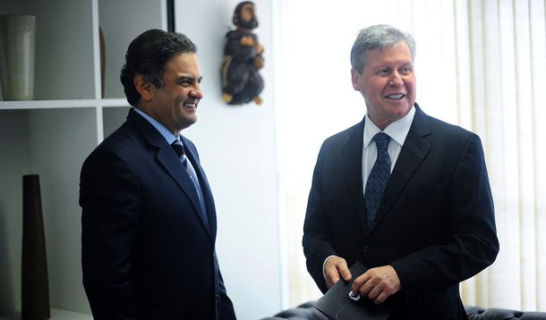 Pró-Zona Franca, Aécio garante Arthur no PSDB