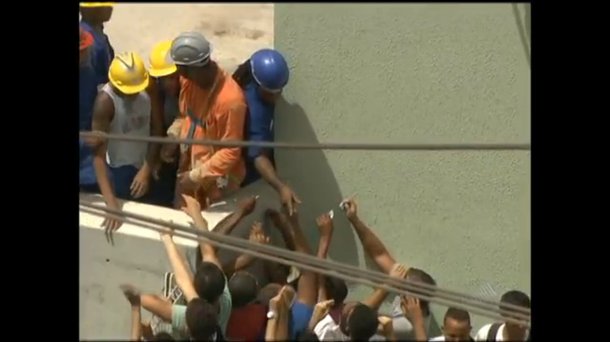 Operários que venderam ingressos serão demitidos