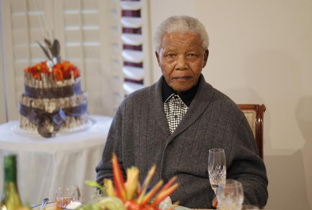 Mandela já consegue respirar sem dificuldades
