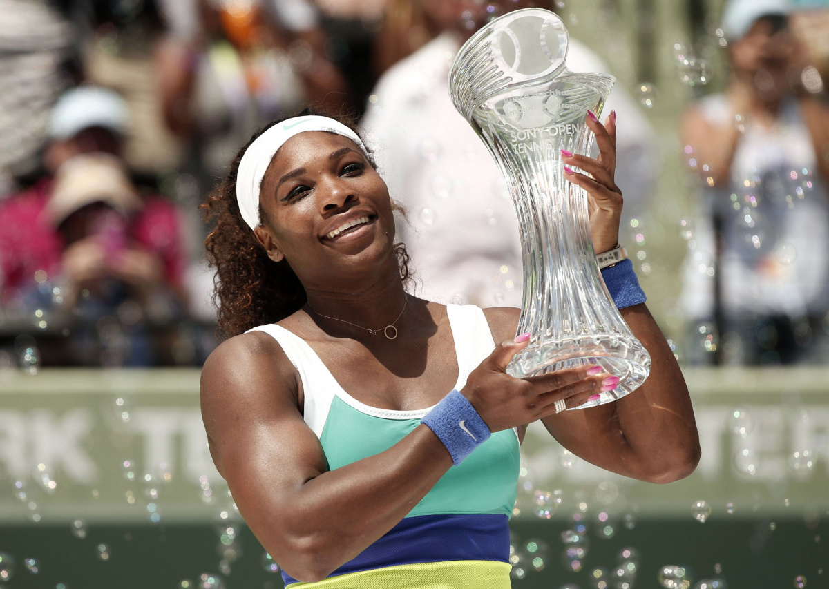Serena bate Sharapova e leva 6º título em Miami