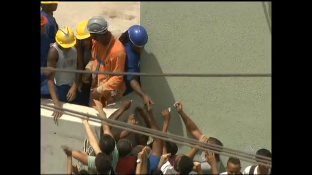 Operários que venderam ingressos serão demitidos