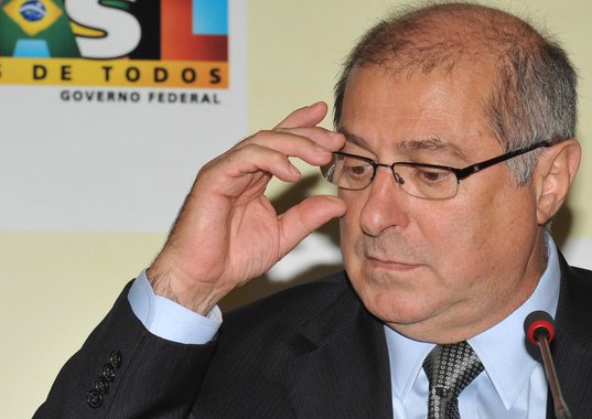 Bernardo recebe chumbo grosso da Carta Capital
