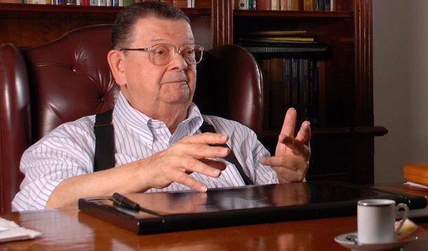 Delfim: povo confia mais do que os empresários