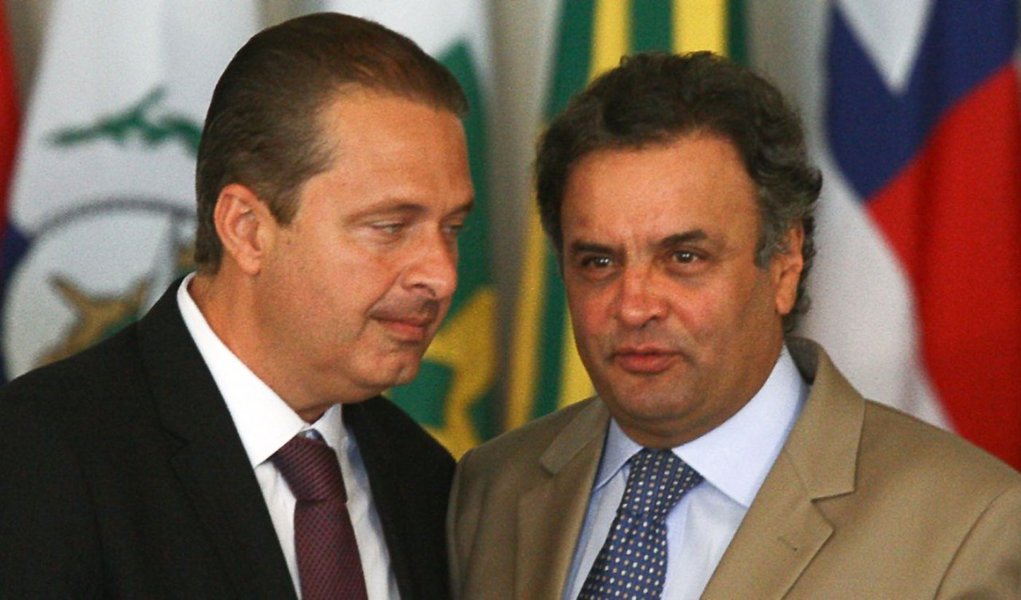 Folha: sem Serra, Aécio abre espaço para Campos