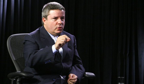 Anastasia elogia Dilma e diz ser contra confronto