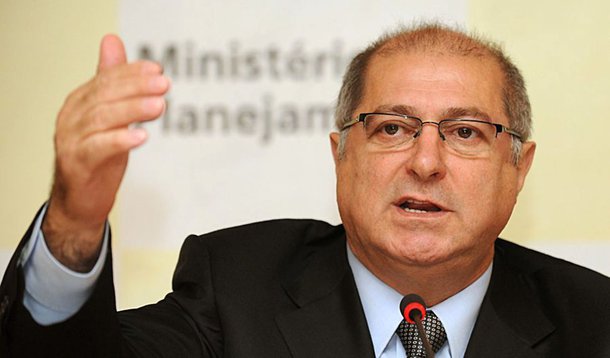 Paulo Bernardo: “Única saída é investimentos”