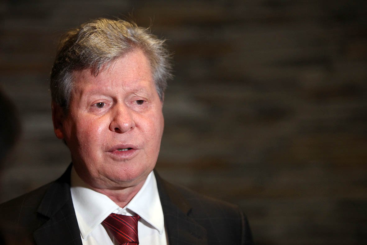 PSB pode ser a nova casa de Arthur Virgílio