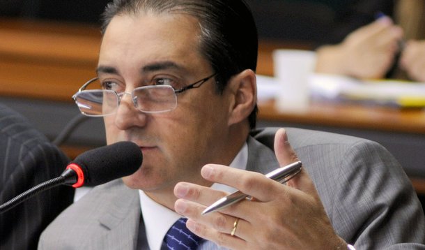 João Magalhães é denunciado por desvios em emendas parlamentares