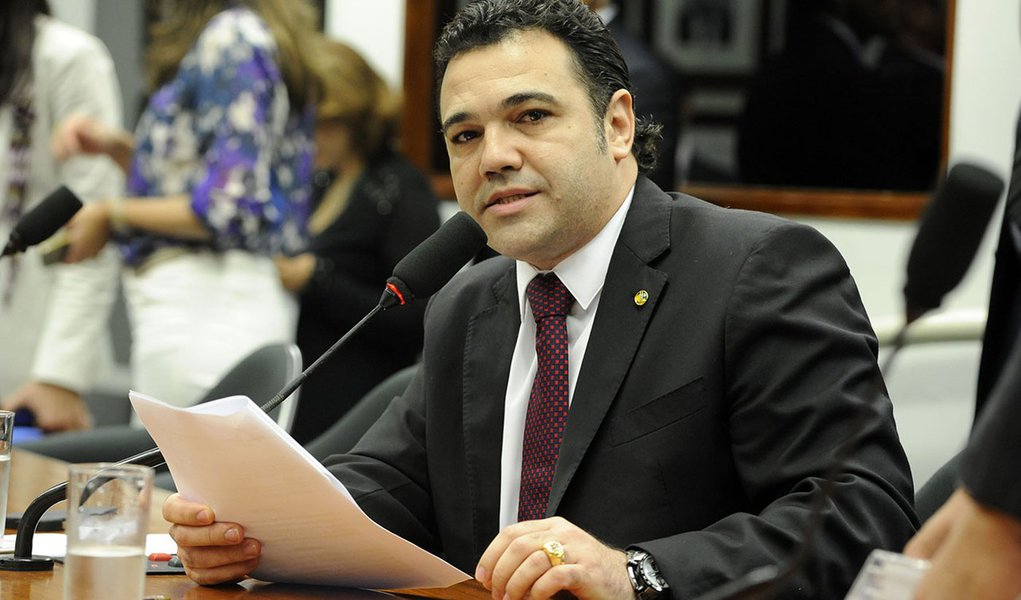 Anistia Internacional: Feliciano é "inaceitável"