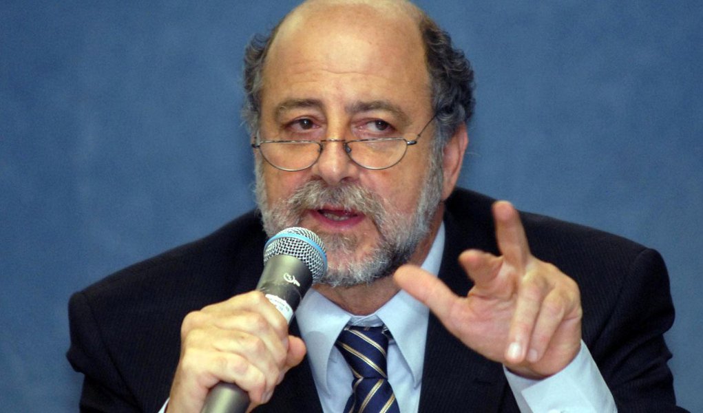 Carteira de crédito da Caixa cresce 43% até fevereiro