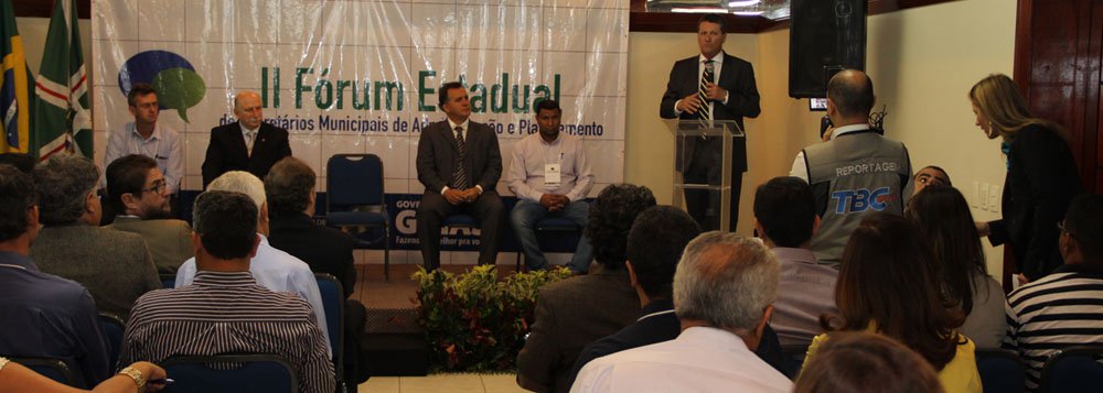 Vecci detalha projetos do PAI voltados a municípios