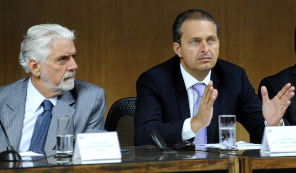 Wagner e Campos criticam órgãos de fiscalização