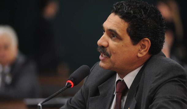 João Paulo fará projeto pelo fim das emendas