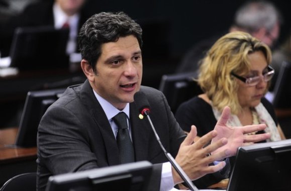 “Não é saudável para o Brasil o estado permanente de disputa eleitoral”