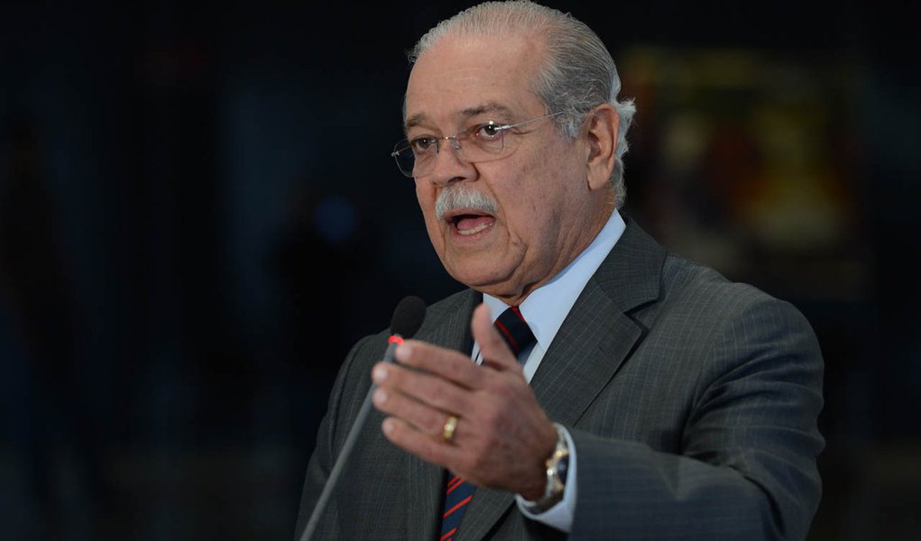 Governo adia leilão do trem-bala em um ano