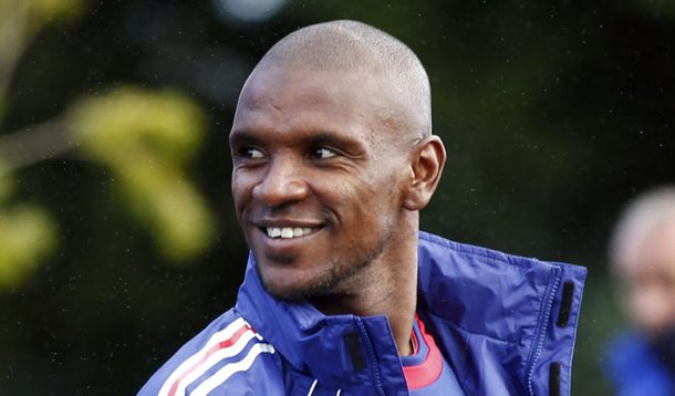 De volta à França, Abidal quer a Copa