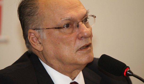 Freire desmente coluna de Cláudio Humberto