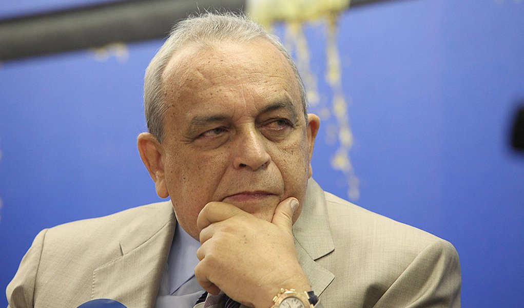 "CPI não dá em nada. Temos que procurar a Justiça"