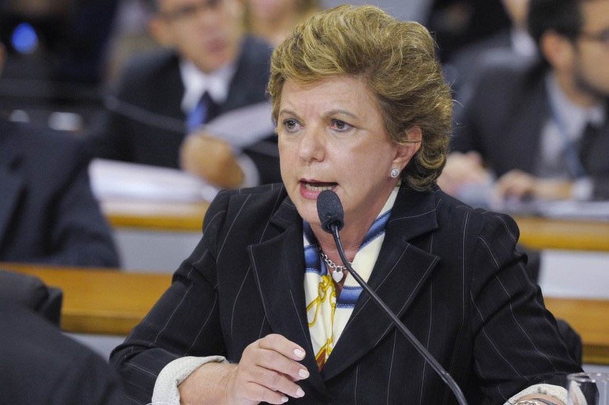Lúcia Vânia: governo Dilma dá sinais de exaustão