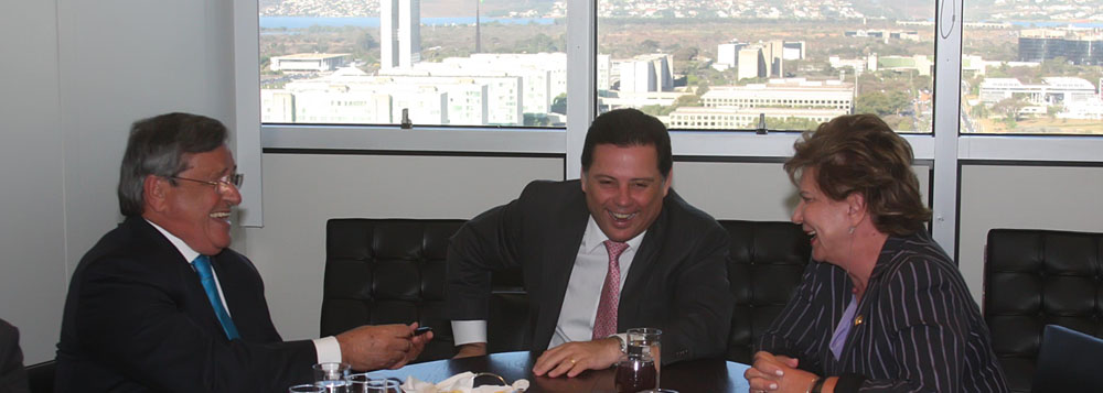 BB garante R$ 1,5 bilhão para obras de Perillo