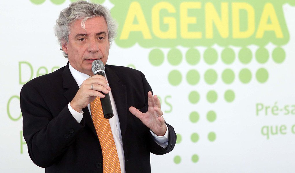 “Especialista”, de novo, anuncia apagões