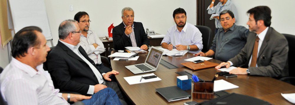 Jackson se reúne com secretários para discutir celeridade do Proinveste