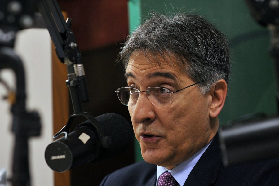 Pimentel na Casa Civil?