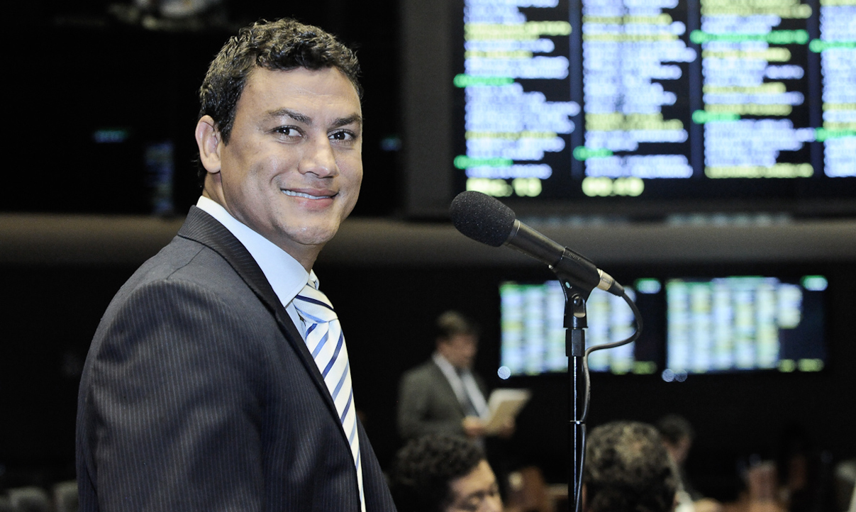 Com recusa de Tiririca, PR quer Popó para puxar votos