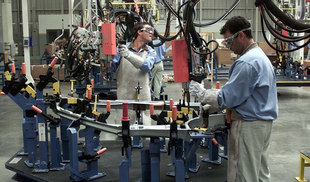 Indústria tem maior expansão em três anos