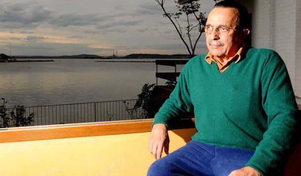 Ex-marido de Dilma ignora críticas e volta ao PDT