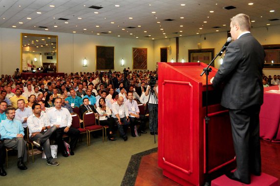 Congresso reúne 800 vereadores de Minas Gerais