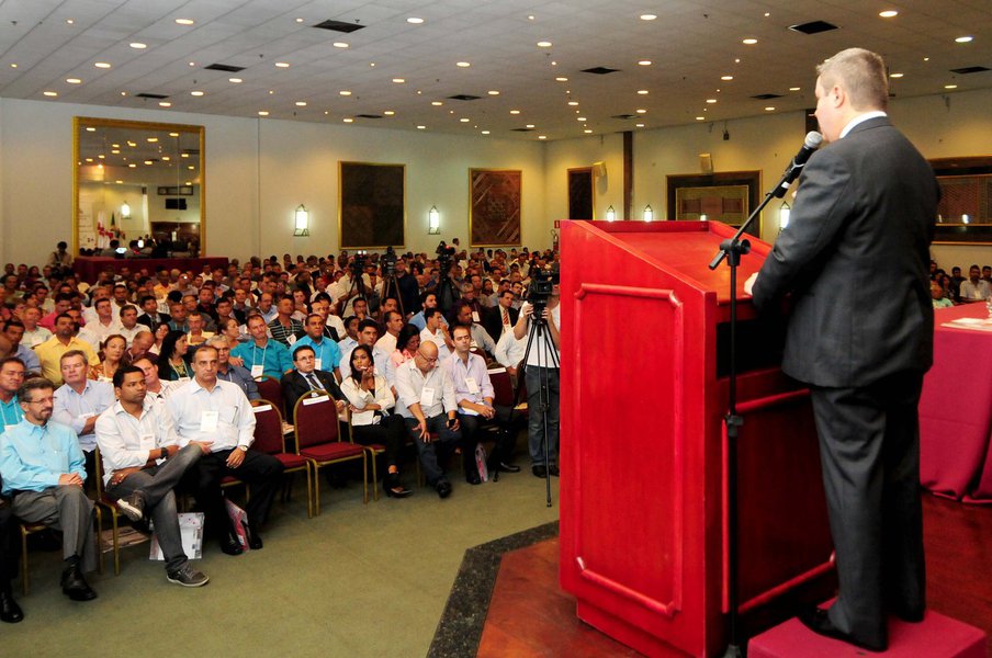 Congresso reúne 800 vereadores de Minas Gerais