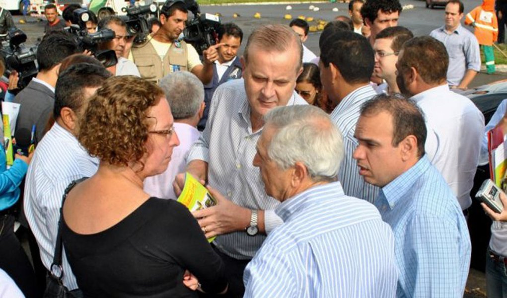 Corredor na T-63 sai em 75 dias, promete prefeito