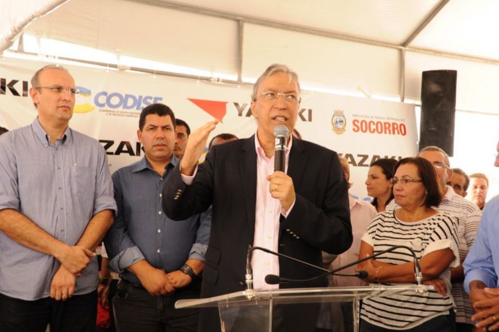 Déda se emociona em evento de instalação da Yazaki em Sergipe