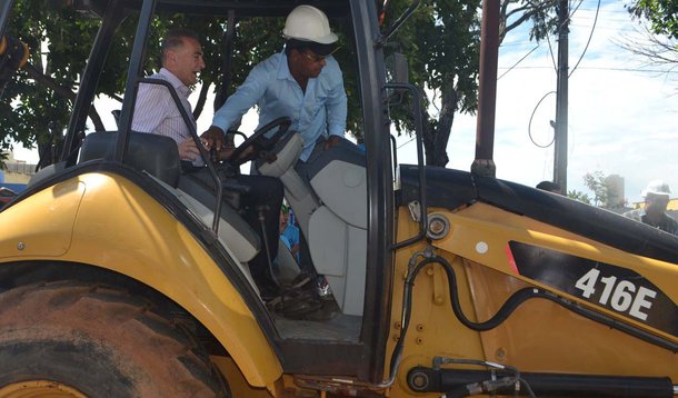 Jardel dá início a obras de Saneamento em Catalão