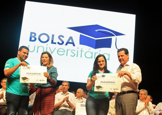 5 mil são contemplados com o Bolsa Universitária