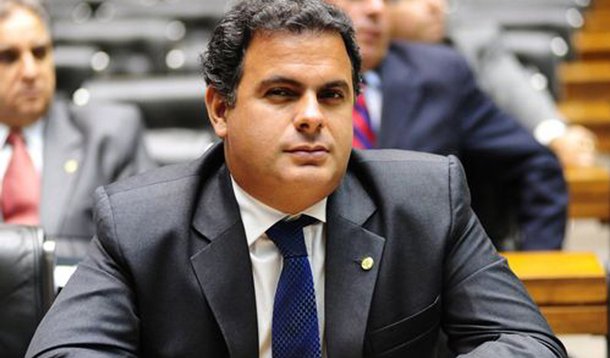 MPF acusa Bacelar de estelionato e peculato