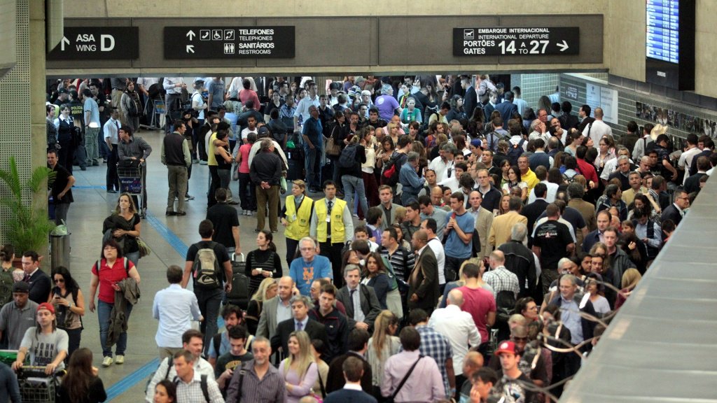 TST mantém greve de aeroportuários, mas com limites