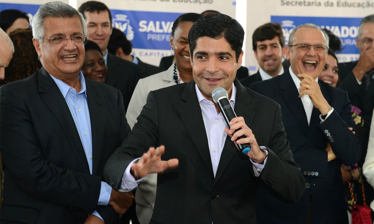 ACM anuncia mais de 25% do orçamento para educação