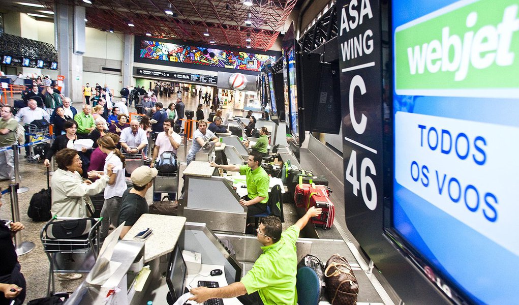 Gol volta a demitir funcionários da Webjet