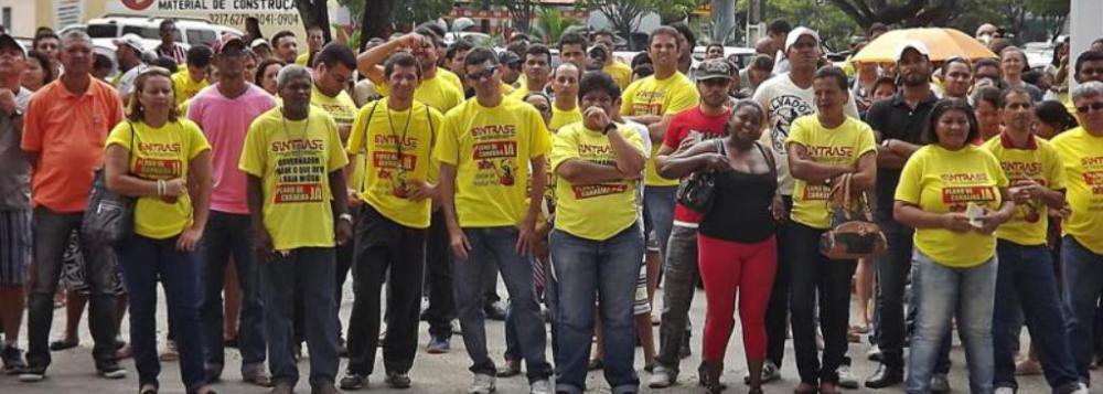 Servidores da administração protestam por plano de carreira