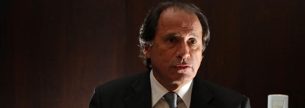 "Xô, pessimismo", adverte Benjamin Steinbruch