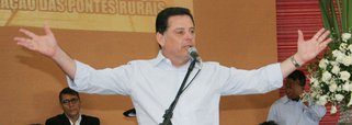 Perillo entrega reforma de 38 quilômetros da GO-164