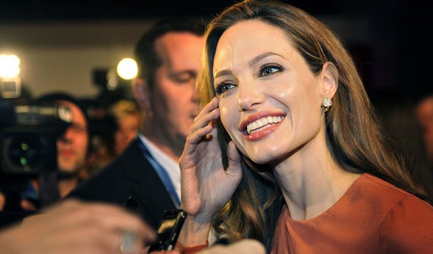 Angelina Jolie é a atriz mais bem paga dos EUA