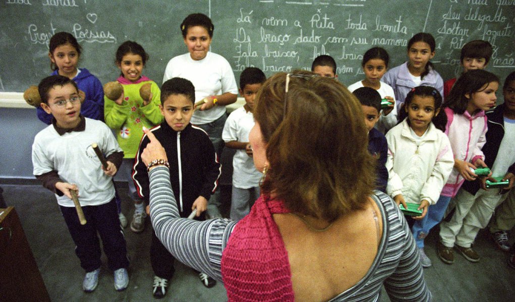 Brasil deve ter 60 mil escolas com período integral