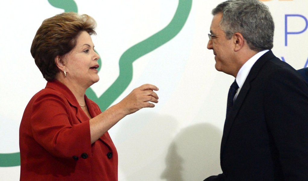 Sindicatos se unem contra Dilma e Padilha