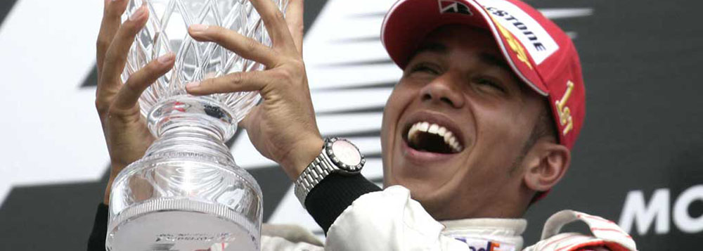 Hamilton conquista sua 1ª vitória para a Mercedes