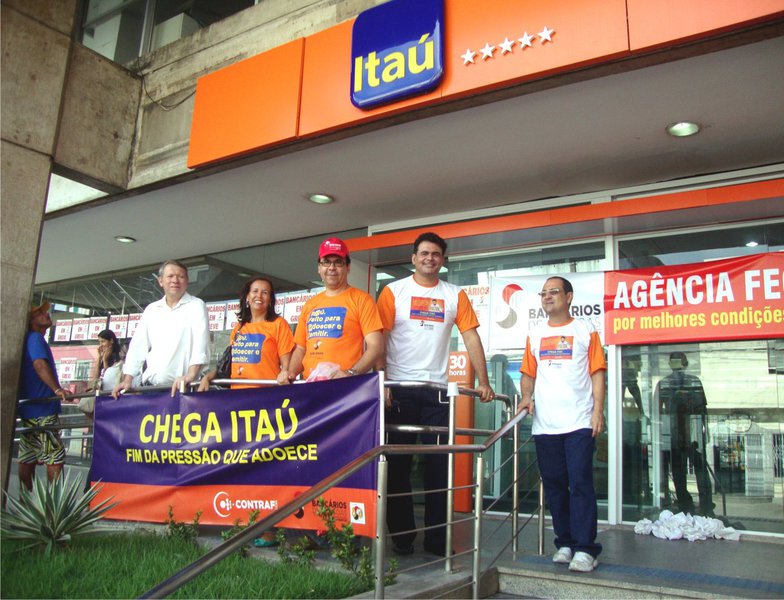 Itaú lidera demissões em todo o Brasil