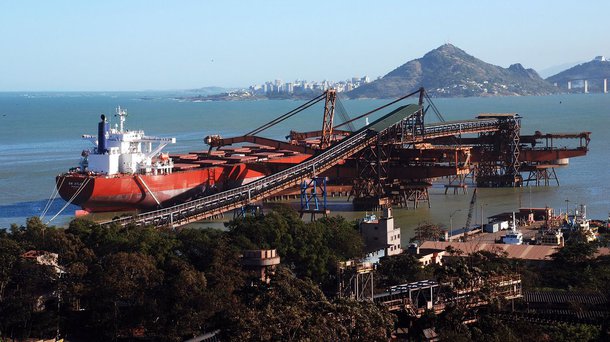 China reduz em 16% compra de minério de ferro do Brasil